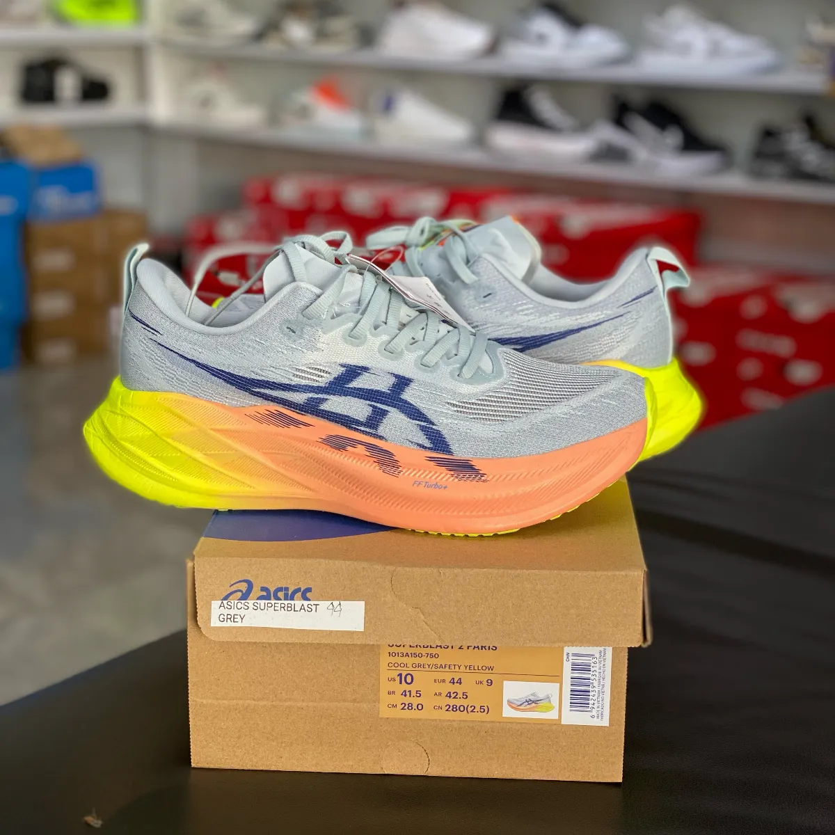 Asics Superblast Sky Paris