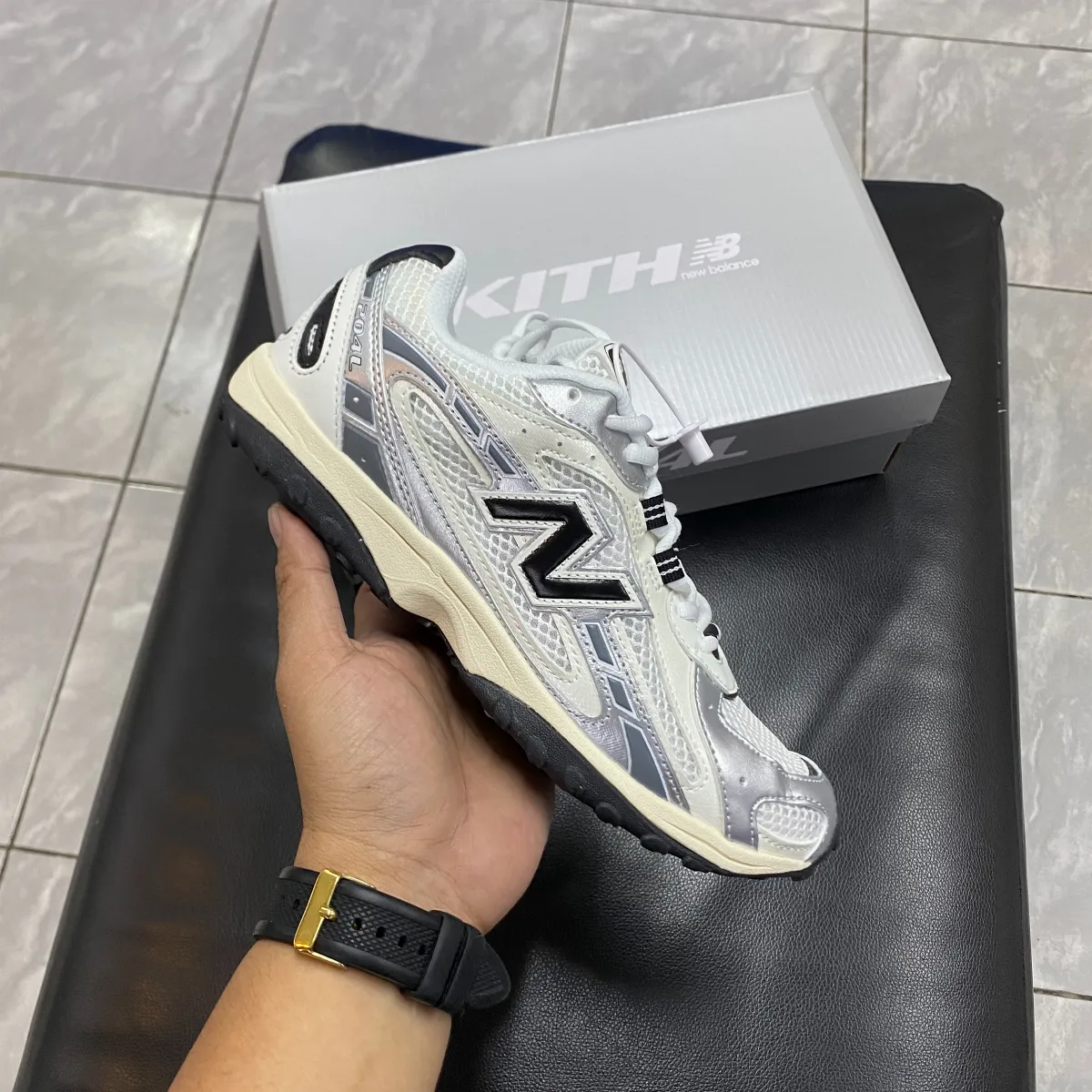 New Balance 204L Light Grey