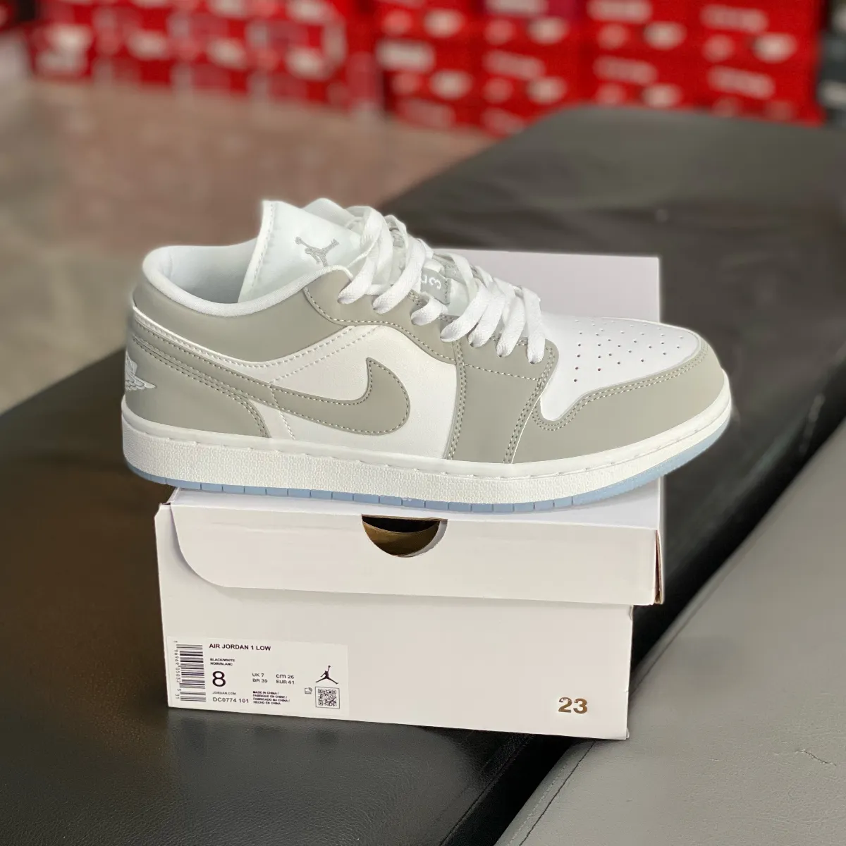 Air Jordan 1 Low Classic